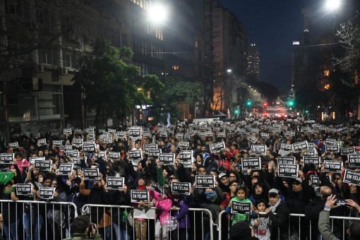 Basualdo: “No negociamos normalidad por miseria, ni vamos a dejar atrás a los compañeros que fueron despedidos”