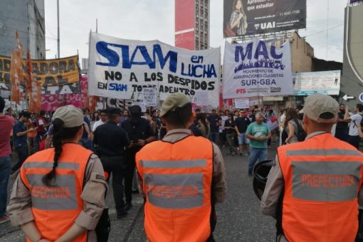 Luciano Flores: “Deberíamos estar adentro de la planta y estamos en la calle”