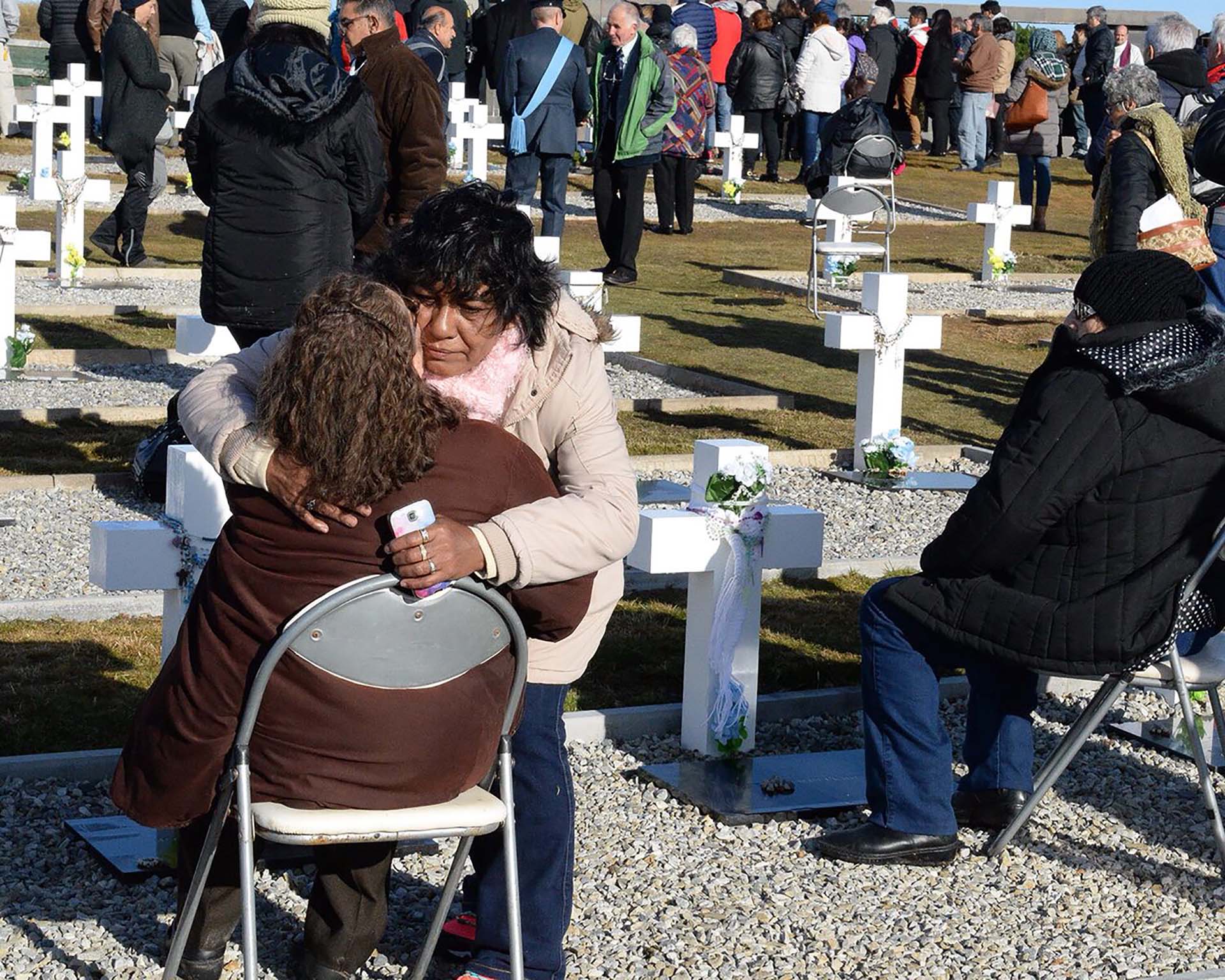 Norma Gómez: “Las placas de los Soldados de Malvinas son de los familiares”