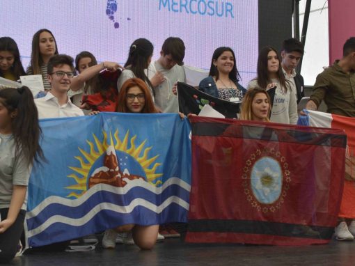 Alumna de Caleta Olivia fue elegida como Delegada Nacional del Parlamento Juvenil del MERCOSUR