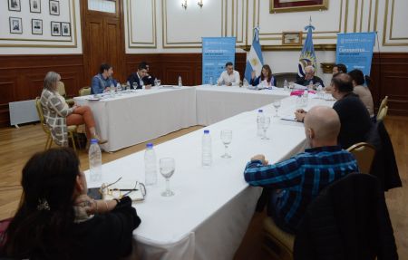 Alicia se reunió con el gabinete para analizar la situación y medidas a tomar