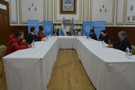 Provincia firmó convenio para el préstamo de maquinaria destinada al Vaciadero de Río Gallegos