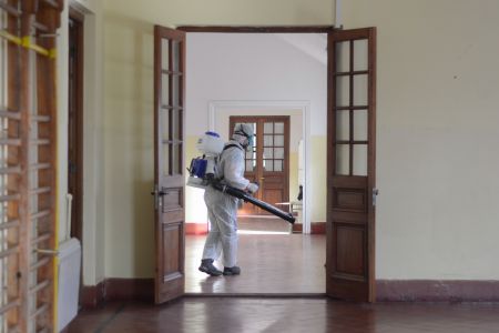 Dieron detalles de las tareas de sanitización y desinfección en las escuelas