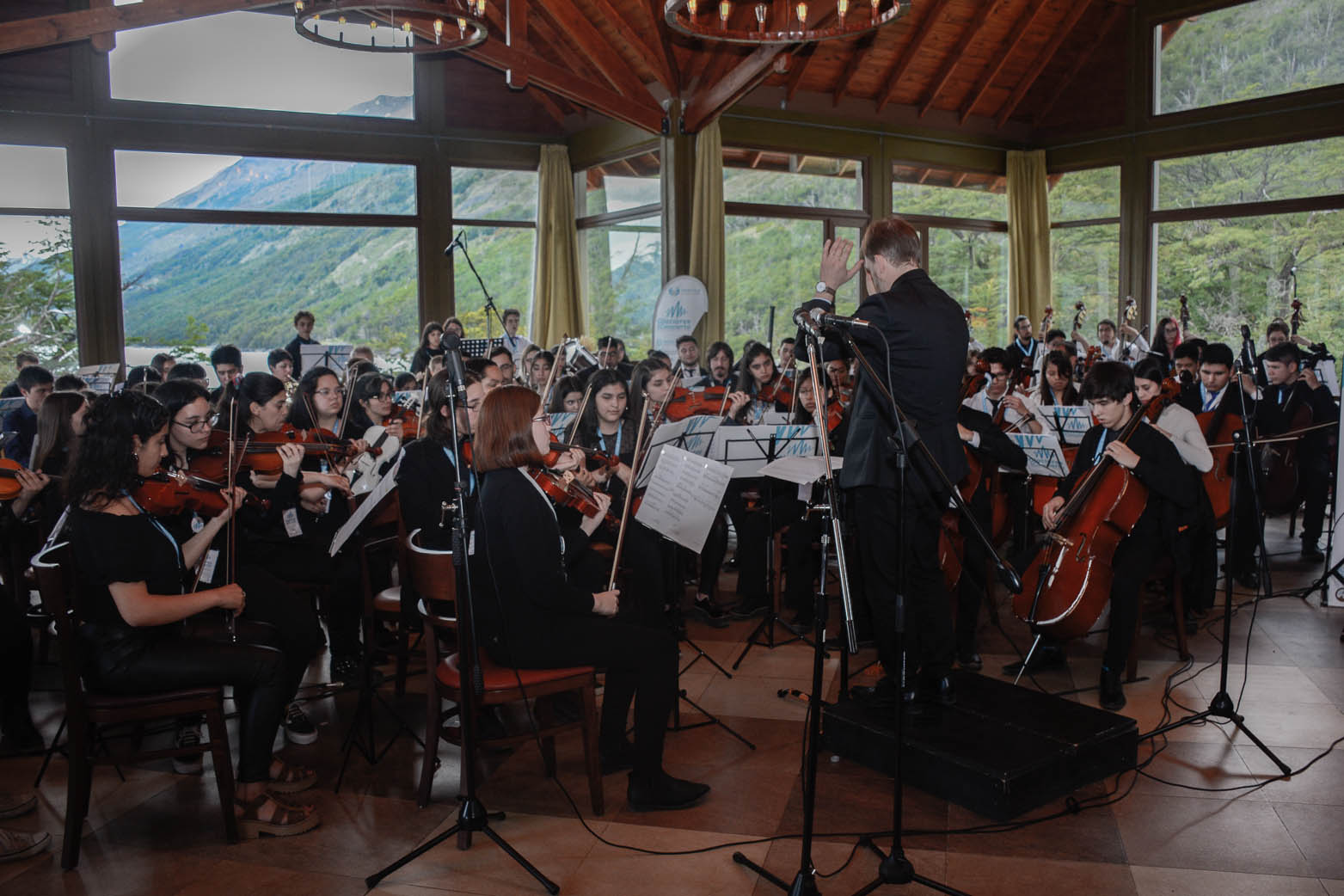 LU 85 TV Canal 9 estrena el documental “Glaciares en Concierto”