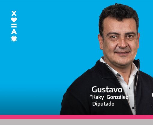 “Kaky” González en La 830