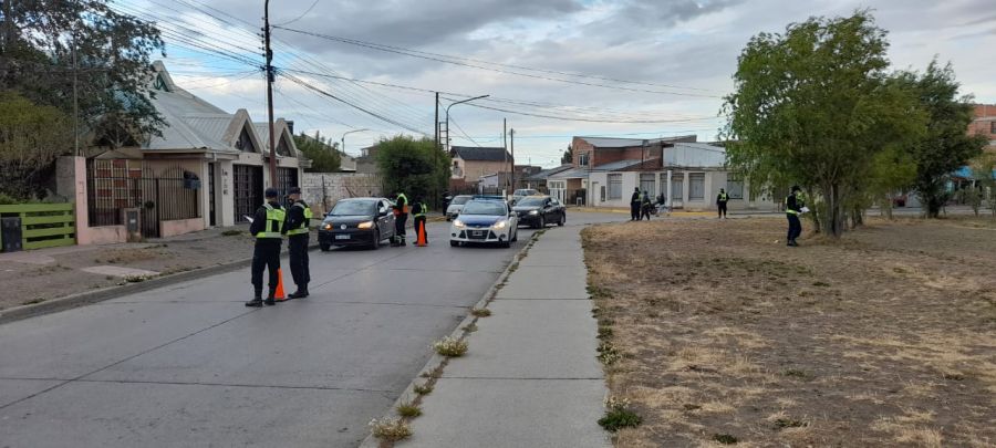 Realizan operativos preventivos en diversas localidades de Santa Cruz