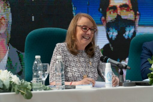 Alicia firmó el decreto que otorga el 15 por ciento de aumento para la Administración Pública Provincial