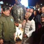 Alicia participó de la vigilia en el Día del Veterano y de los Caídos en la Guerra de Malvinas