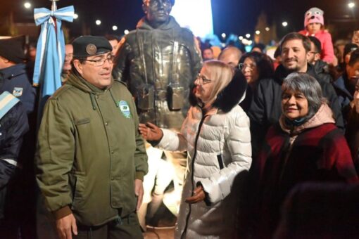 Alicia participó de la vigilia en el Día del Veterano y de los Caídos en la Guerra de Malvinas