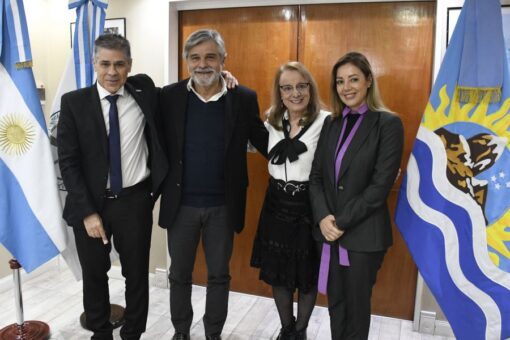 Alicia firmó convenios para fortalecer el desarrollo energético de Santa Cruz