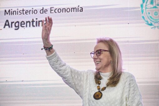 Alicia: “Con el aporte de YPF vamos a tener una nueva planta de ósmosis inversa en Santa Cruz”