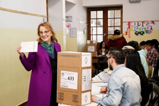 Alicia: “En estos 40 años de democracia, lo importante es ejercer nuestro derecho a votar”