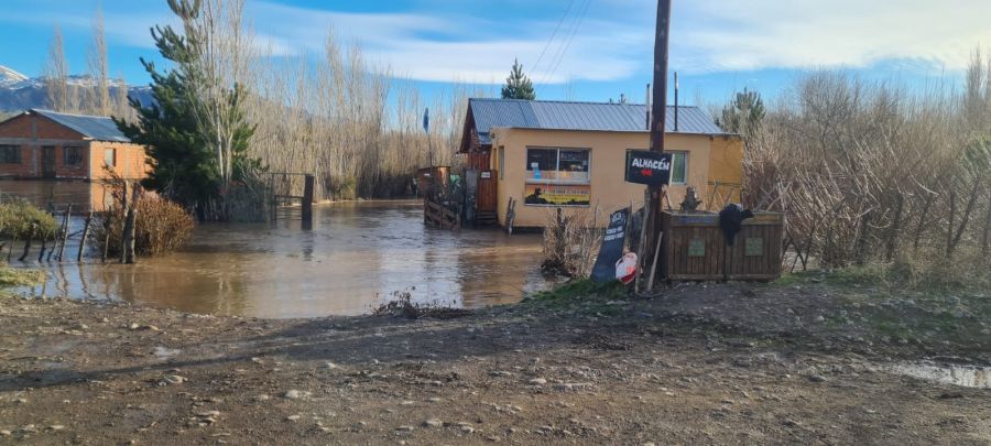 Vidal dio instrucciones de enviar toda la maquinaria disponible a Los Antiguos, Perito Moreno, Lago Posadas y Gobernador Gregores