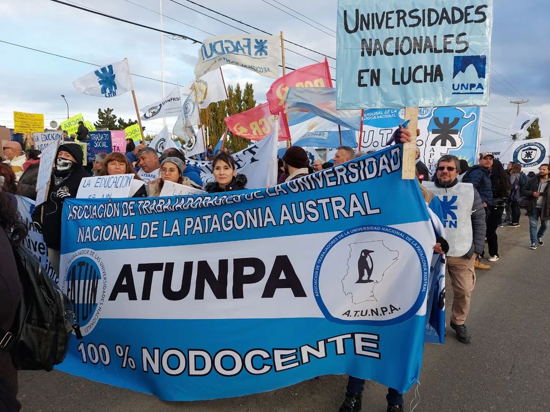 ATUNPA se moviliza en defensa de la universidad pública: “La educación superior es un derecho de todos”