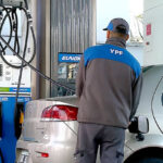 YPF y el precio del combustible: “La baja del 1% no impacta en la economía real”