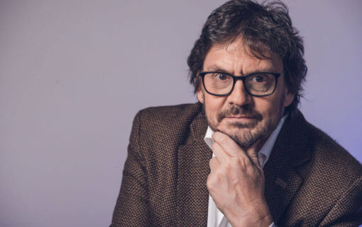 Pigna en Radio Provincia: “A Osvaldo Bayer se lo homenajea leyéndolo”