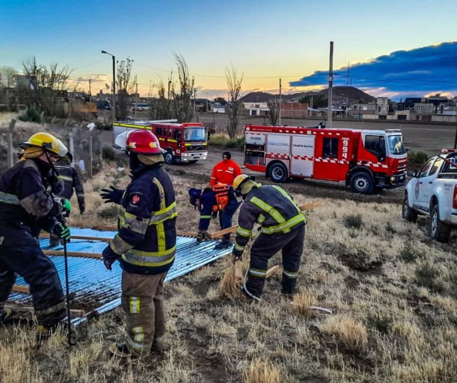 Alerta por fuertes vientos en Santa Cruz: Seguridad realiza tareas preventivas y de contención en toda la provincia