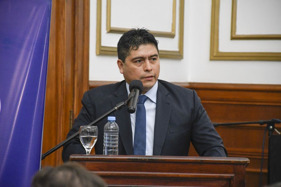 Claudio Vidal anuncia obras públicas, inversiones en educación y desarrollo productivo para Santa Cruz