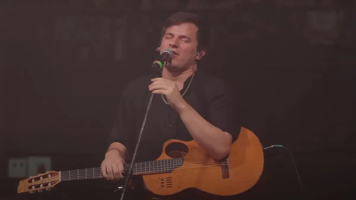 Nahuel Penissi llega a Caleta Olivia con el tour “Libre”