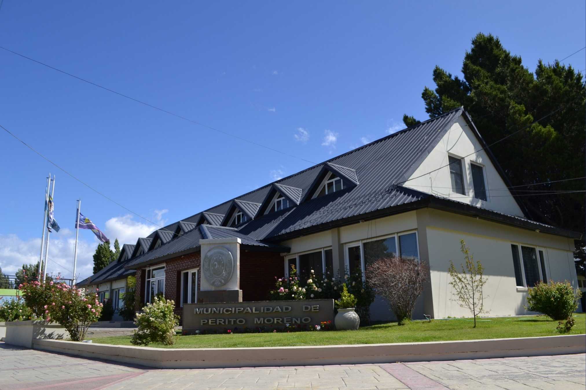 Treppo: “Hoy podemos proyectar a Perito Moreno con vuelos directos a Buenos Aires”