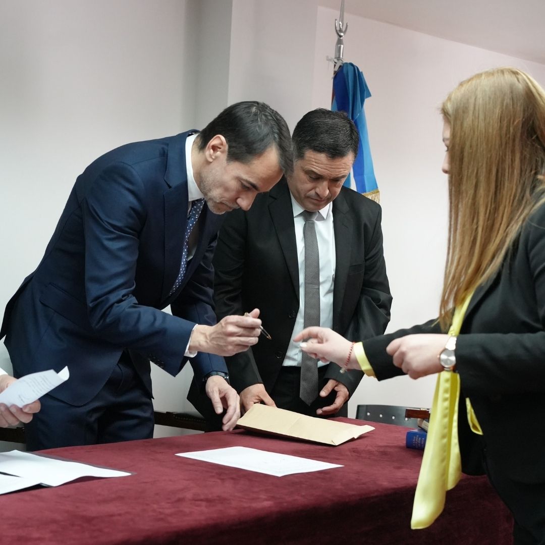 De la Vega: “Espero honrar este Tribunal con mi desempeño y mi experiencia jurídica”