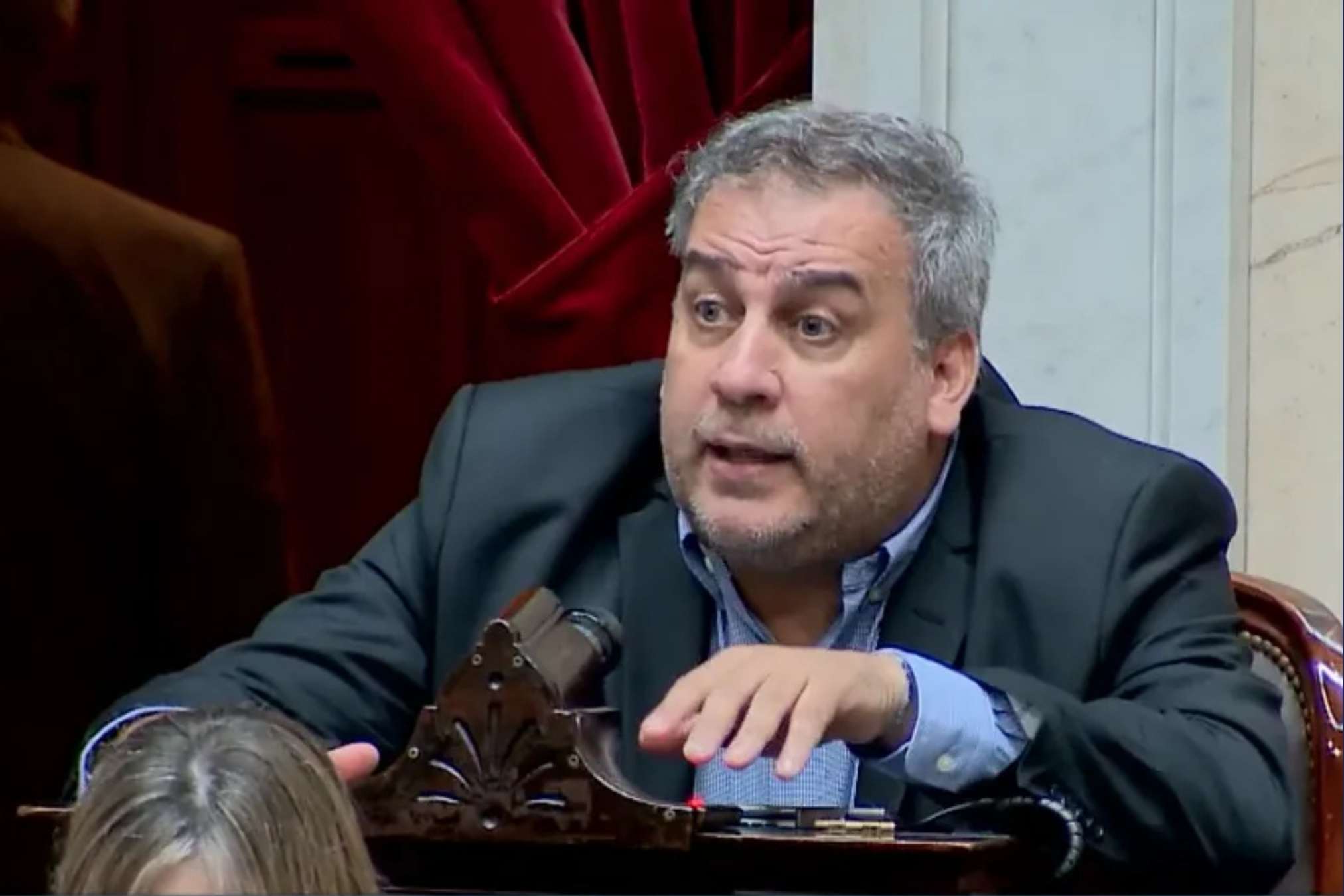 Prades pidió al Ejecutivo convocar a los gobernadores y garantizar seguridad jurídica