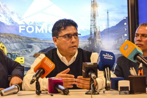 Claudio Vidal: “La actividad petrolera es clave en la provincia de Santa Cruz”