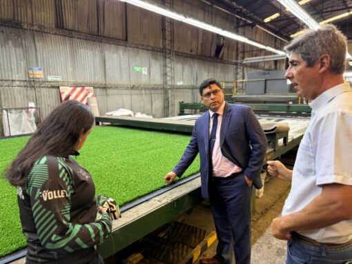 Gobernador Gregores tendrá su primera cancha de césped sintético gracias al gobierno de Claudio Vidal