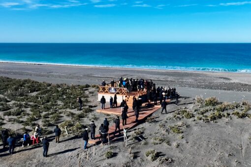 El hogar de más de 240 mil pingüinos se renueva: Cabo Vírgenes suma infraestructura y proyecta nuevas obras